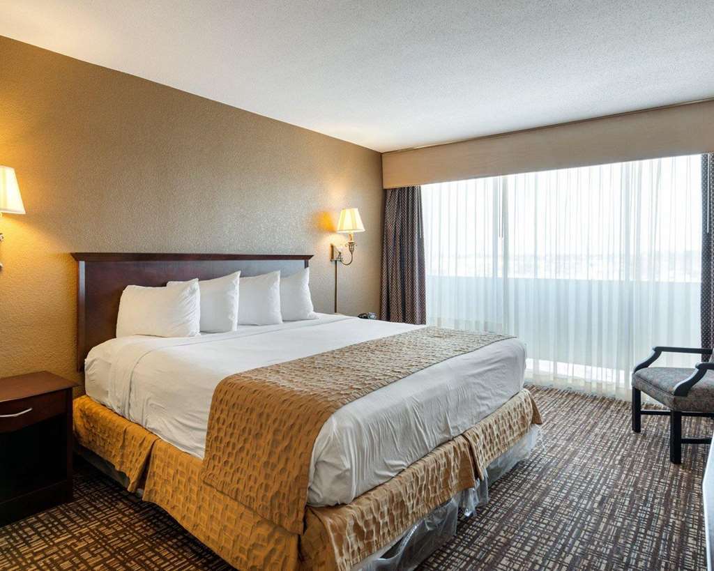 Quality Inn Near Hampton Coliseum Room photo